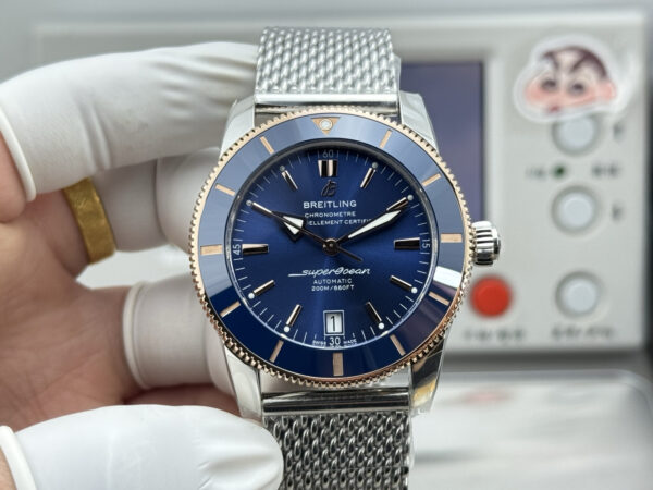 1 GF Breitling Superocean Heritage B20 Automatic 42 Blue Dial