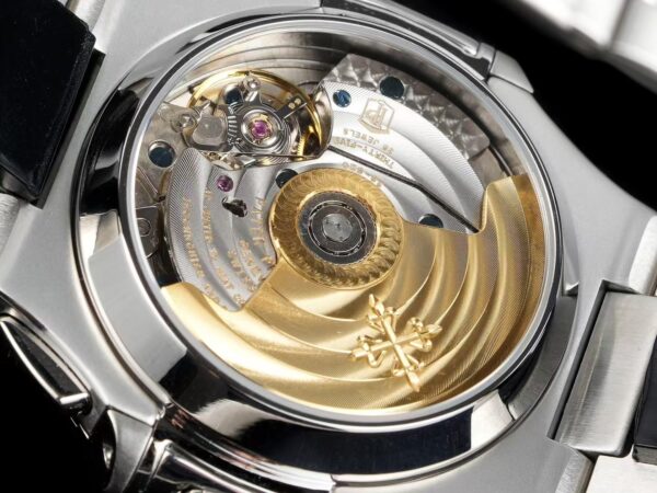 10(8) Patek Philippe Nautilus Chronograph 5980/1A-014 3KF