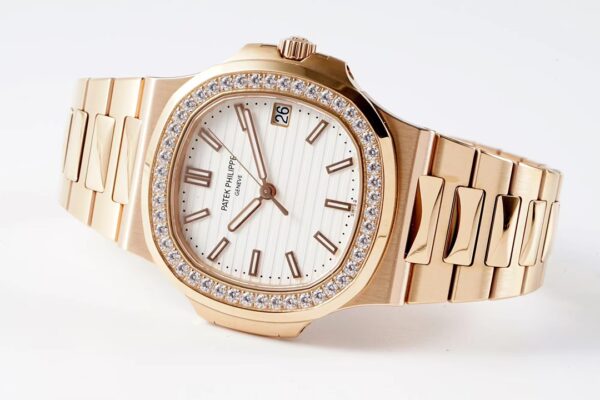 1(1) Patek Philippe Nautilus 5711 White Dial PPF