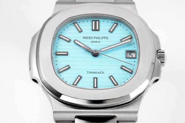 1(1) Patek Philippe Nautilus 5711/1A-018 Tiffany Blue Dial PPF