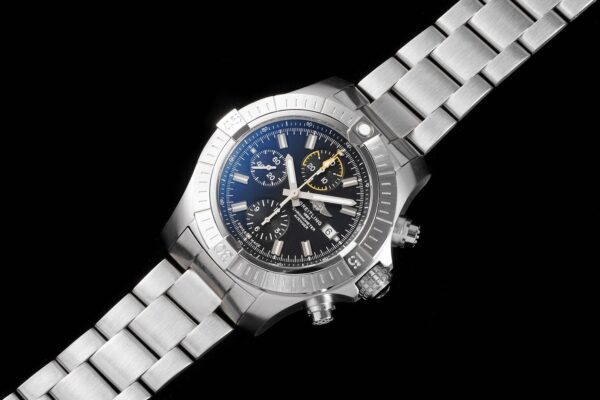 1(1) Breitling Avenger B01 Chronograph 45 AB01821A1B1A1 Black Dial