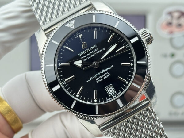 1(1) Breitling Superocean Heritage B20 Automatic 42 Black Dial GF