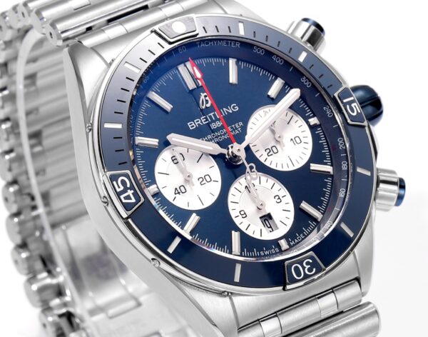 1(2) Breitling Super Chronomat B01 44 AB0136161C1A1 BLS
