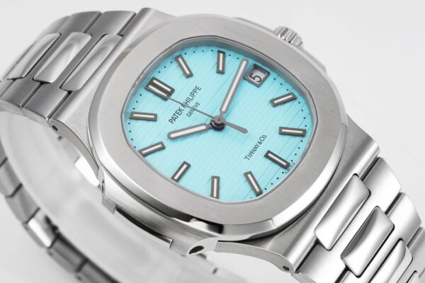 1(3) Patek Philippe Nautilus 5711/1A-018 Tiffany Blue Dial PPF