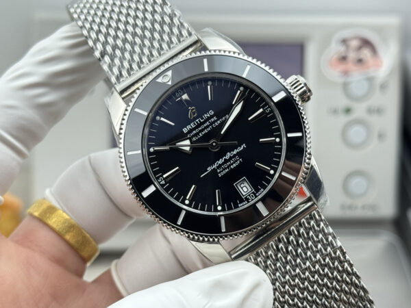 1(3) Breitling Superocean Heritage B20 Automatic 42 Black Dial GF