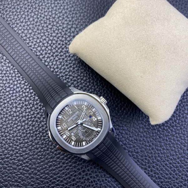 1(4) Patek Philippe Aquanaut 5164A-001 Travel Time ZF