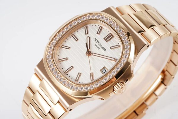 1(4) Patek Philippe Nautilus 5711 White Dial PPF