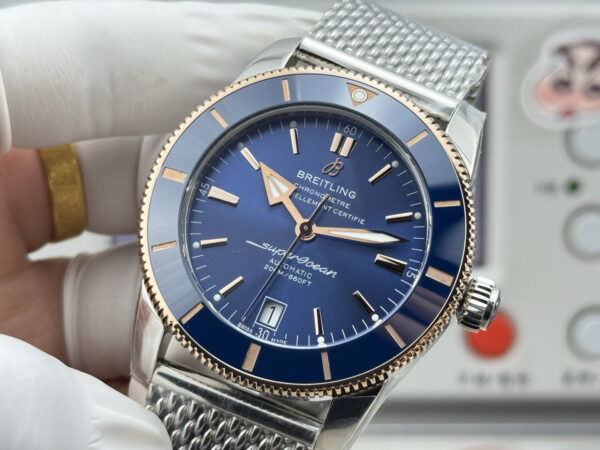 1(4) GF Breitling Superocean Heritage B20 Automatic 42 Blue Dial