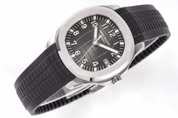 1(5) Patek Philippe Aquanaut 5167A-001 ZF