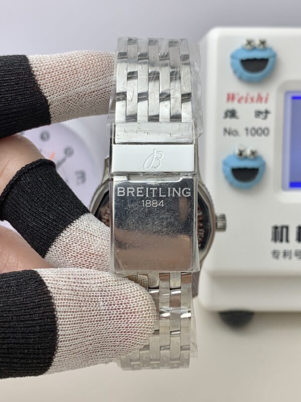 1(5) Breitling Navitimer Automatic 41 A17326211B1A1