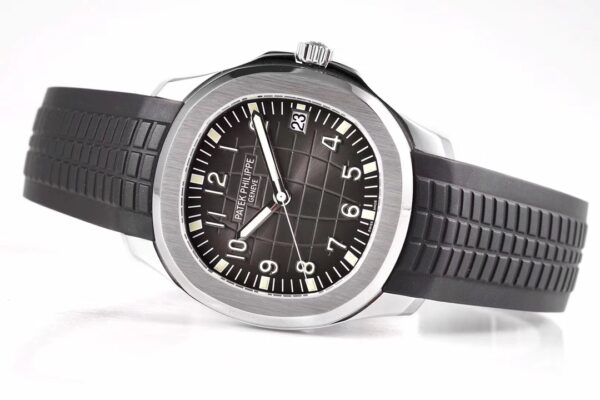 1(6) Patek Philippe Aquanaut 5167A-001 ZF