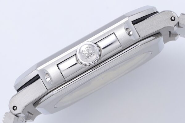Patek Philippe Cubitus 5821 Blue Dial PPF