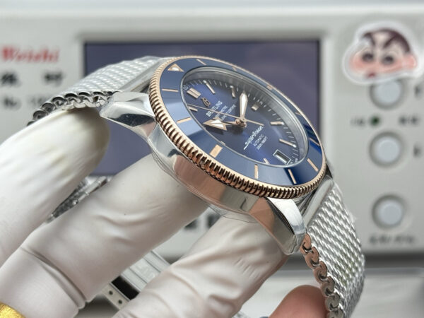 1(6) GF Breitling Superocean Heritage B20 Automatic 42 Blue Dial