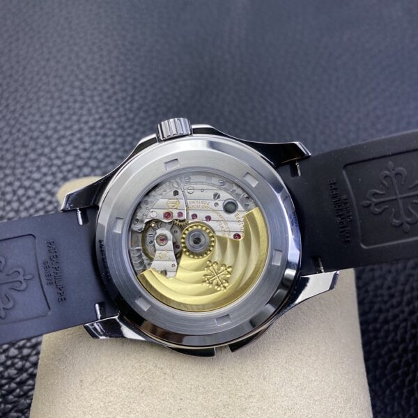 1(7) Patek Philippe Aquanaut 5164A-001 Travel Time ZF
