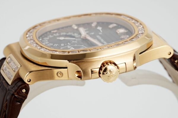 1(7) Patek Philippe Nautilus 5712 Black Brown Dial PPF