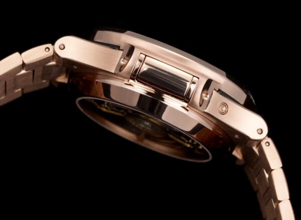 1(7) Patek Philippe Nautilus Chronograph 5980R 3K