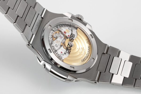 1(8) Patek Philippe Nautilus 5711/1A-018 Tiffany Blue Dial PPF