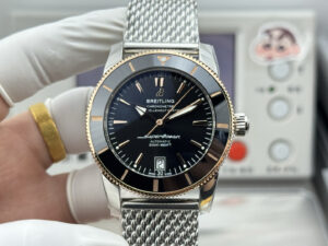 2 Breitling Superocean Heritage B20 Automatic 42 Black Dial GF