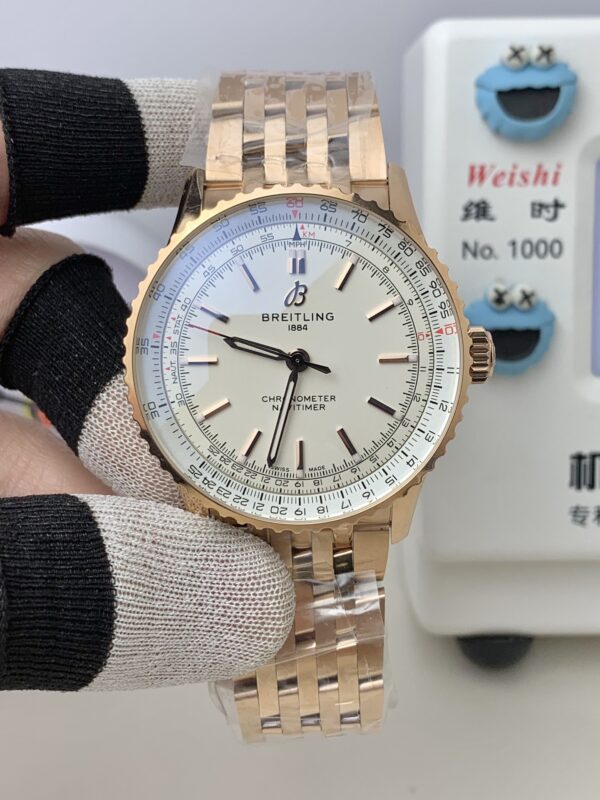 2 Breitling Navitimer Automatic 41 R17329F41G1R1
