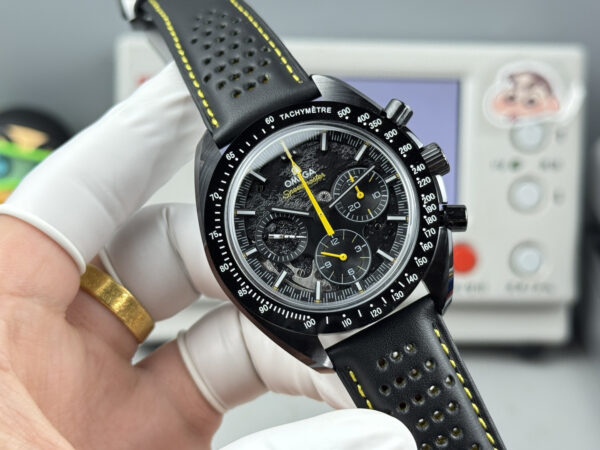 2(1) Omega Speedmaster 310.92.44.50.01.001 Apollo 8