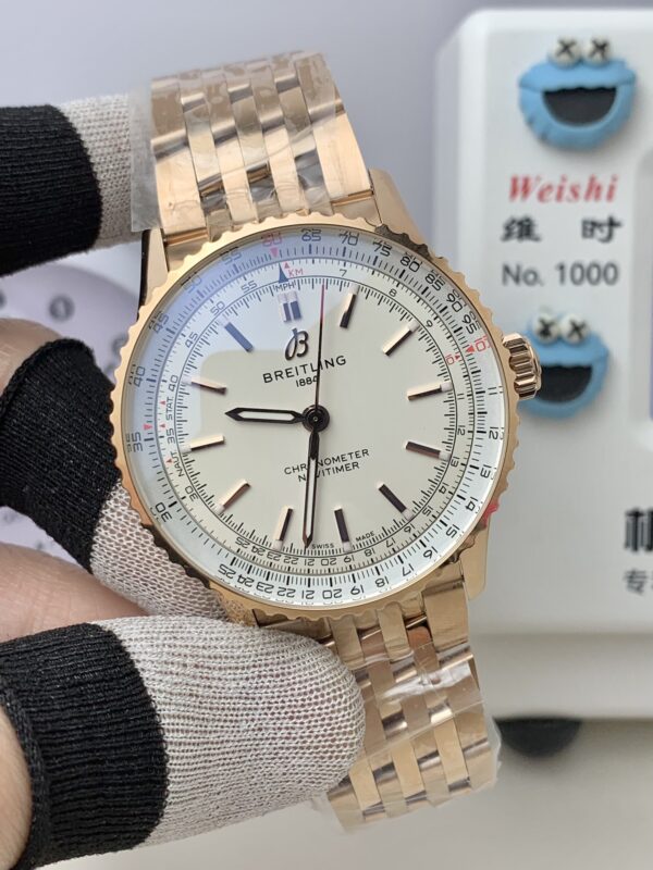 2(1) Breitling Navitimer Automatic 41 R17329F41G1R1