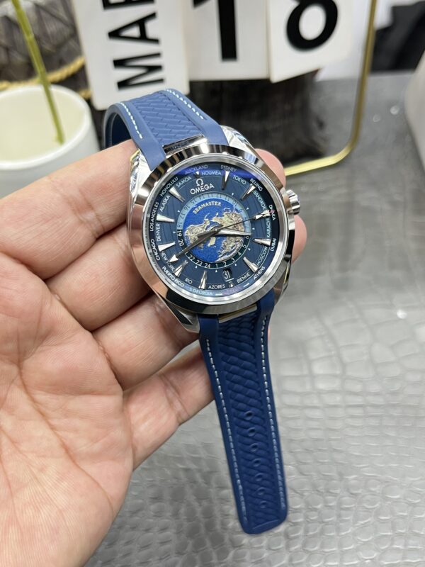 2(2) Omega Seamaster Aqua Terra 150M GMT Worldtimer Blue VSF