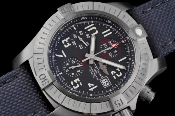 2(2) Breitling Avenger B01 Chronograph 45 AB01821A1B1X1 Black Dial
