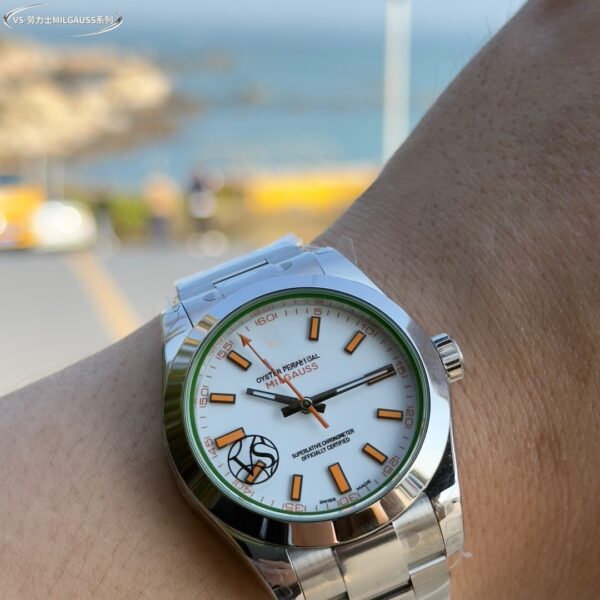 222 Milgauss 40mm M116400 VS