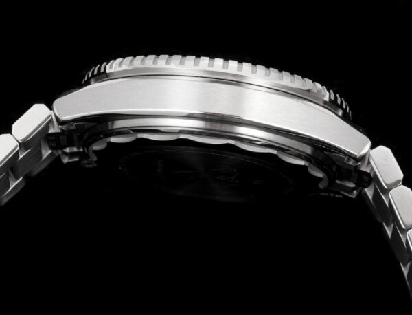 222(6) Omega Seamaster Planet Ocean 600M 42mm Collection