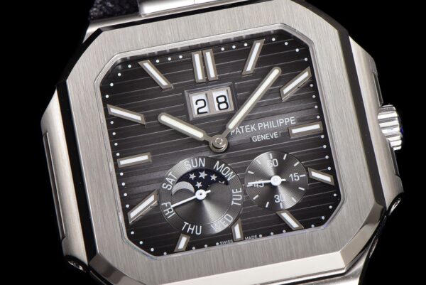 2(3) Patek Philippe Cubitus 5822 Black Dial TWF
