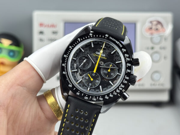 2(3) Omega Speedmaster 310.92.44.50.01.001 Apollo 8