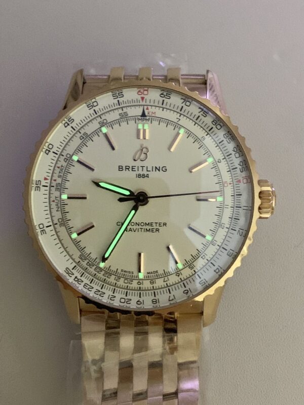 2(3) Breitling Navitimer Automatic 41 R17329F41G1R1
