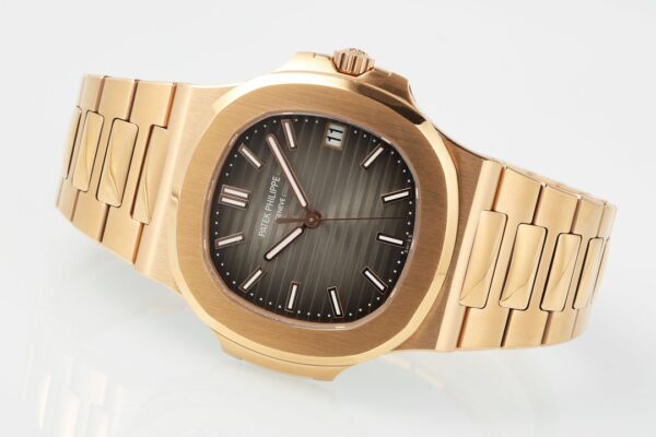 Patek Philippe Nautilus 5711/1R-001 Dark brown gradient Dial PPF