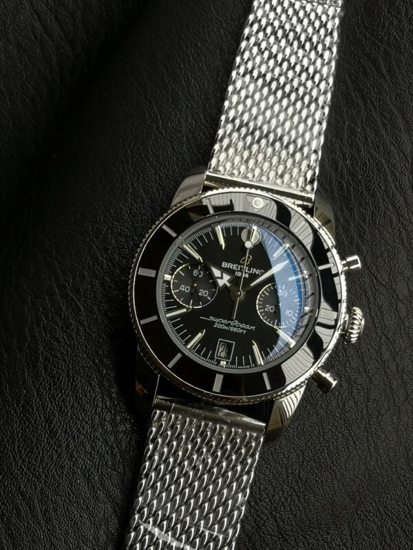 2(4) Breitling Superocean Heritage B01 Chronograph 42 Black Dial