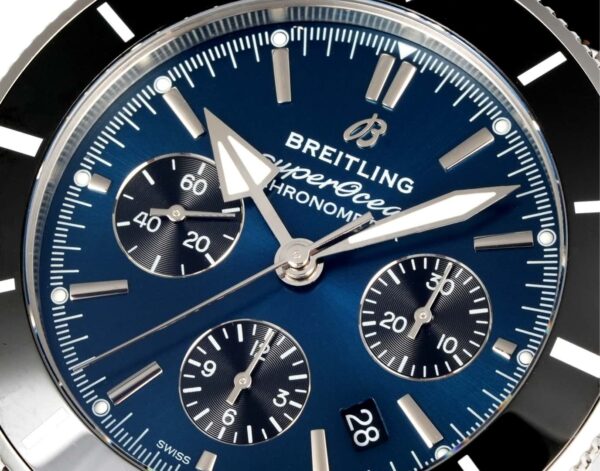 2(4) Breitling Superocean Heritage B01 Chronograph 44 Blue Blackeye