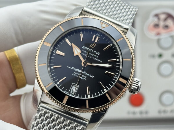 2(4) Breitling Superocean Heritage B20 Automatic 42 Black Dial GF