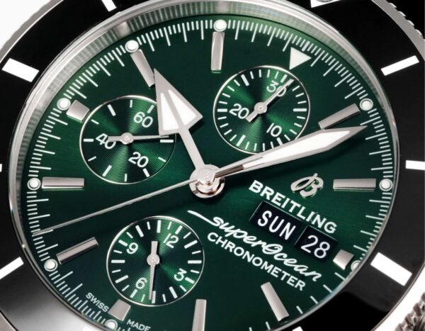 2(4) Breitling Superocean Heritage Chronograph 44 Green Dial