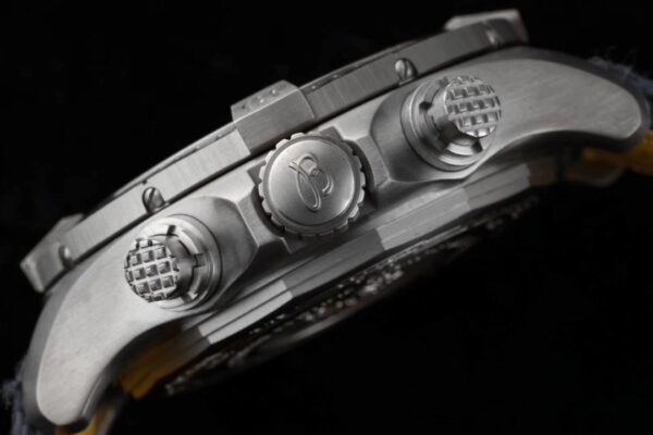 2(5) Breitling Avenger B01 Chronograph 45 AB01821A1B1X1 Black Dial