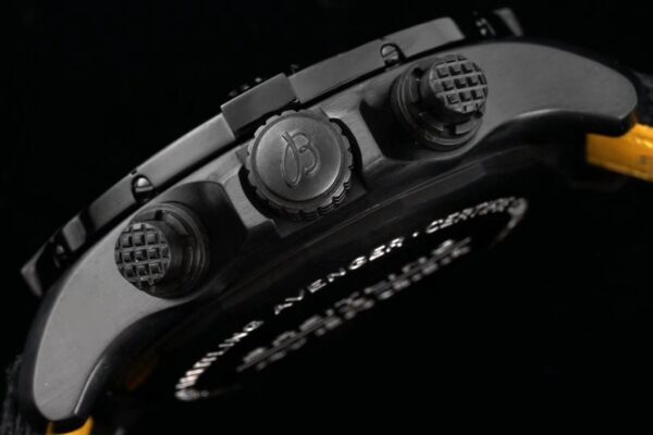 2(5) Breitling Avengers Chronograph 45 Night Mission A13317101B1X1