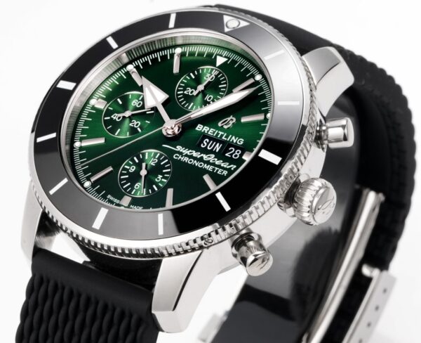2(5) Breitling Superocean Heritage Chronograph 44 Green Dial