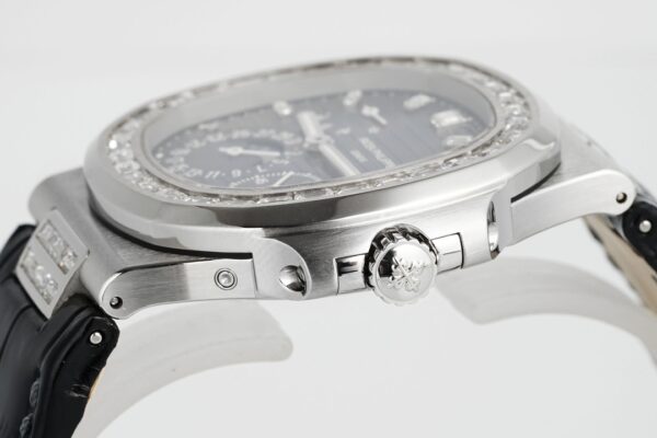 2(6) Patek Philippe Nautilus 5712 Blue Dial PPF