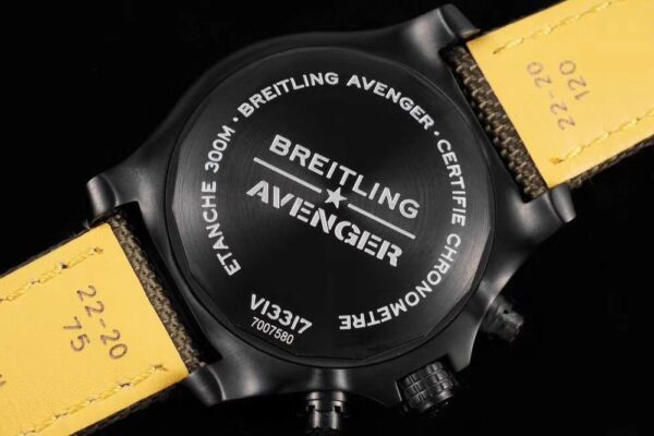 2(7) Breitling Avengers Chronograph 45 Night Mission A13317101B1X1