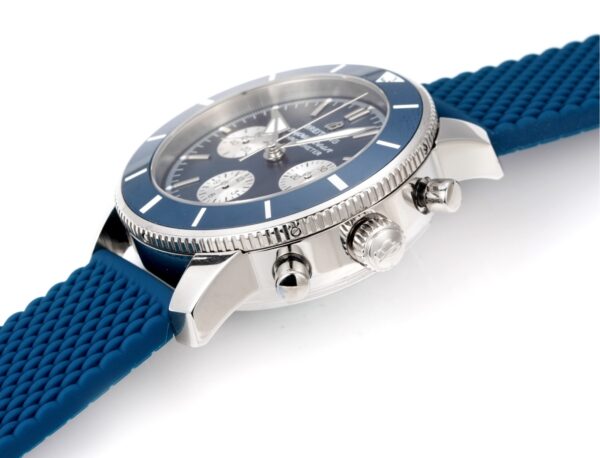 2(7) Breitling Superocean Heritage B01 Chronograph 44 Blue Blackeye