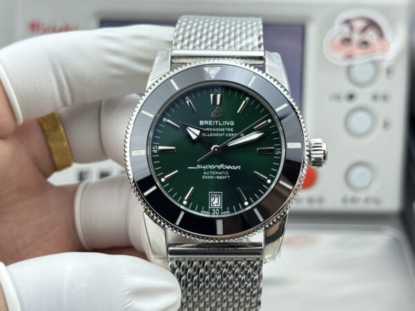 3 GF Breitling Superocean Heritage B20 Automatic 42 Green Dial