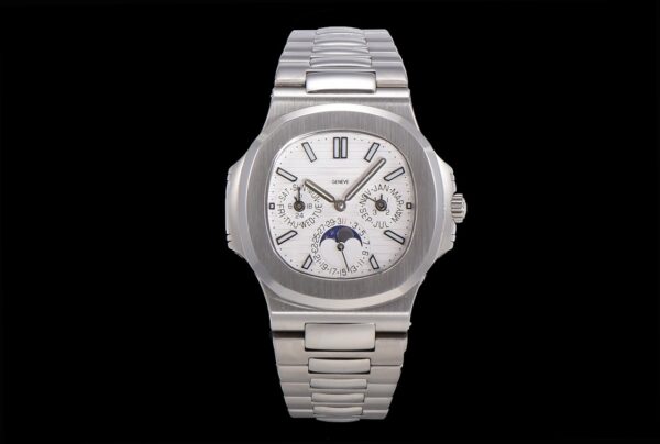 3 Patek Philippe Nautilus 5740/1G-001