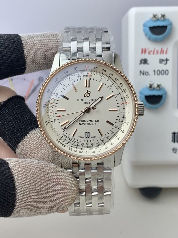 3 Breitling Navitimer Automatic 41 U17326211G1U1