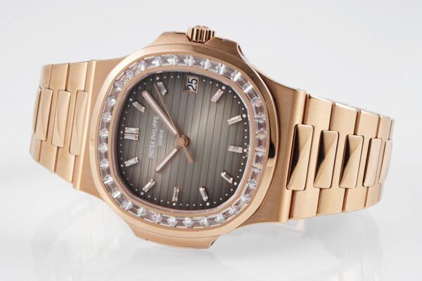 3(1) Patek Philippe Nautilus 5711 Dark brown gradient Dial PPF