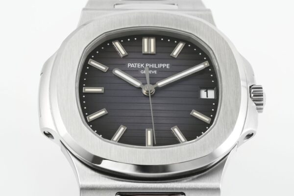 3(1) Patek Philippe Nautilus 5711/1R-001 Dark brown gradient Dial PPF