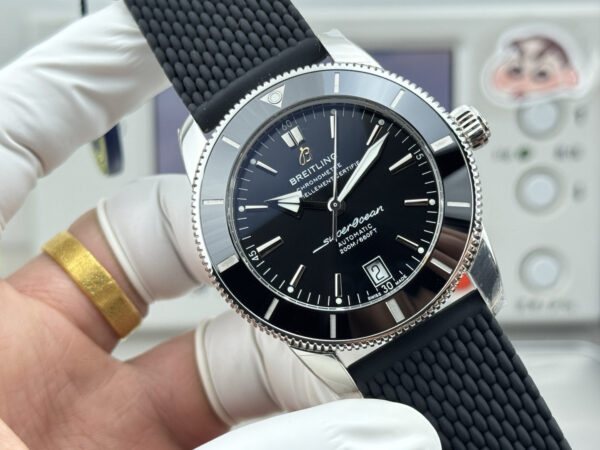 3(1) Breitling Superocean Heritage B20 Automatic 42 Black Dial GF