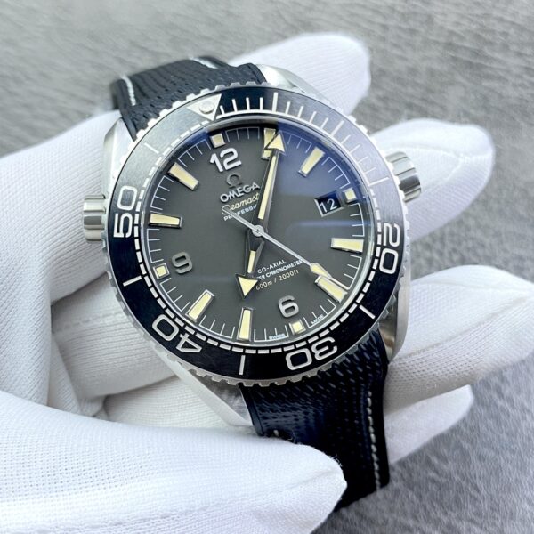 Omega Seamaster Planet Ocean 600M 43.5mm Collection VS Factory